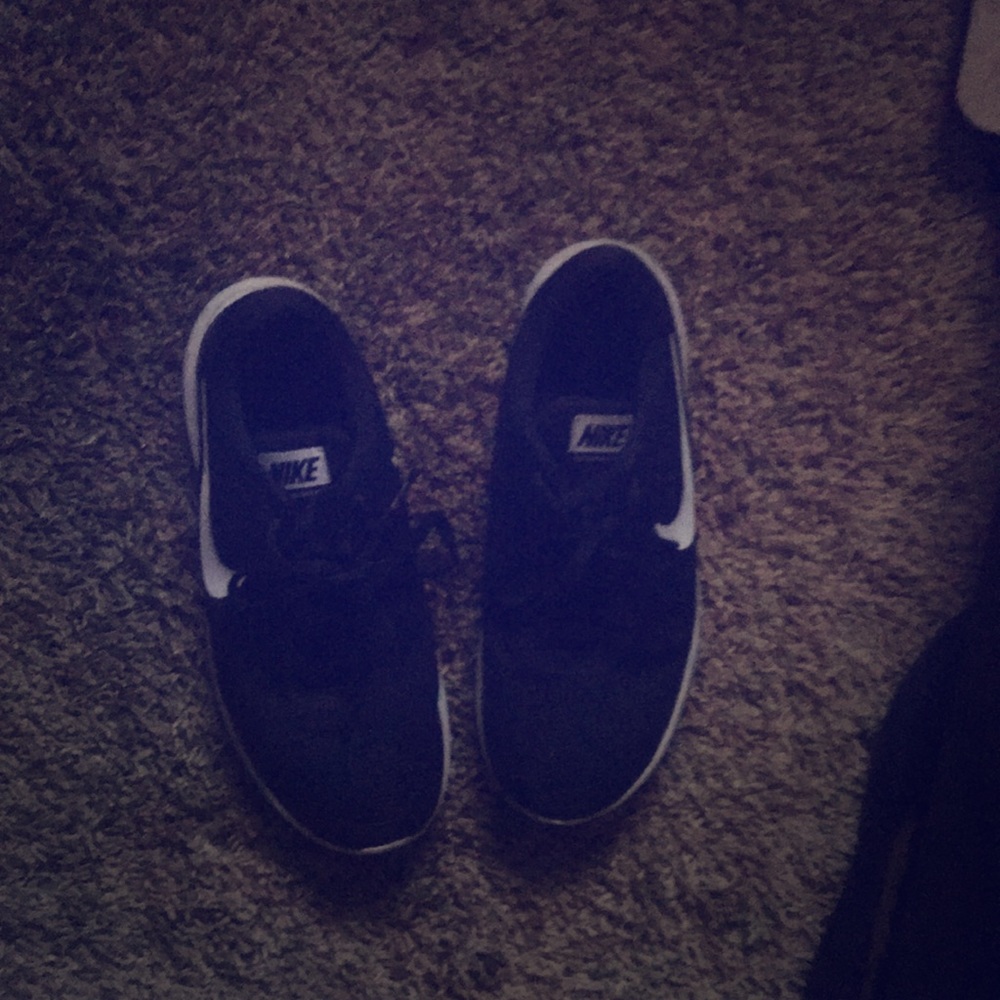 Just Some Basic Nice Black And White Nike Shoes!